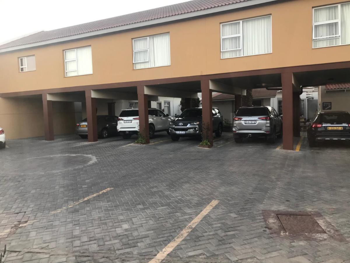 Rocky Shore Guesthouse Swakopmund Exterior photo