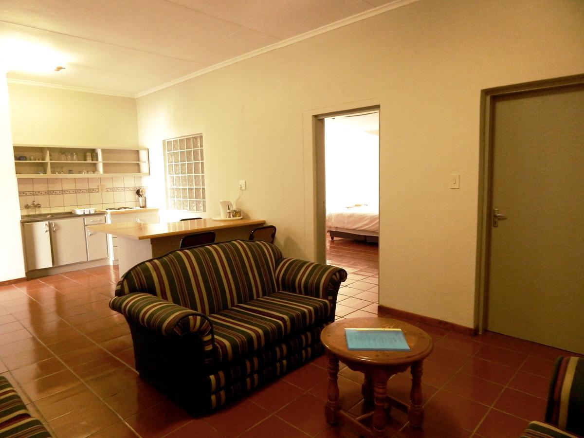 Rocky Shore Guesthouse Swakopmund Exterior photo