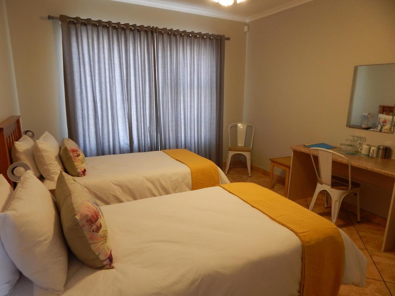 Rocky Shore Guesthouse Swakopmund Exterior photo