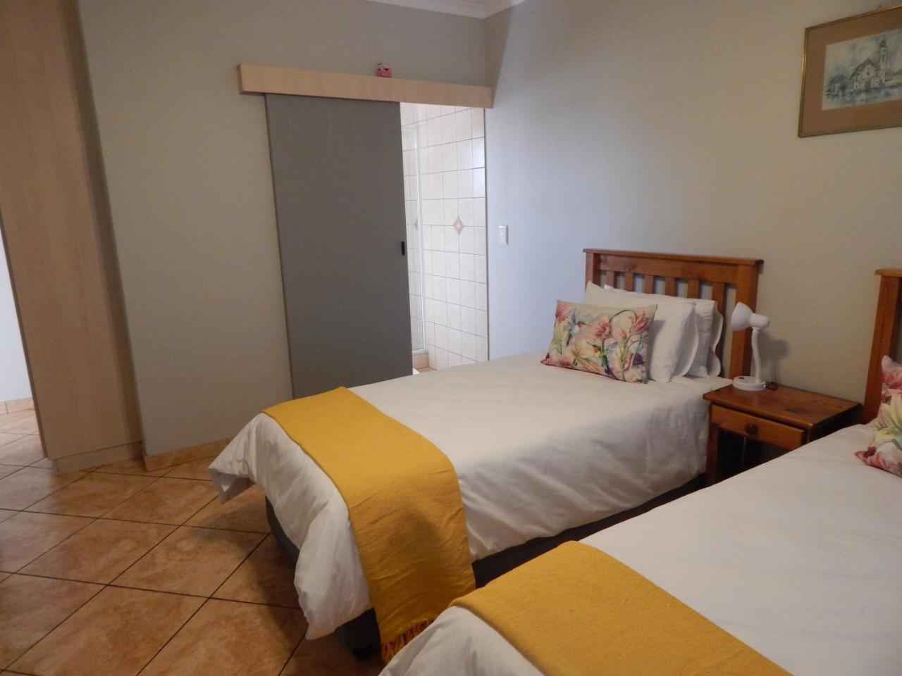 Rocky Shore Guesthouse Swakopmund Exterior photo